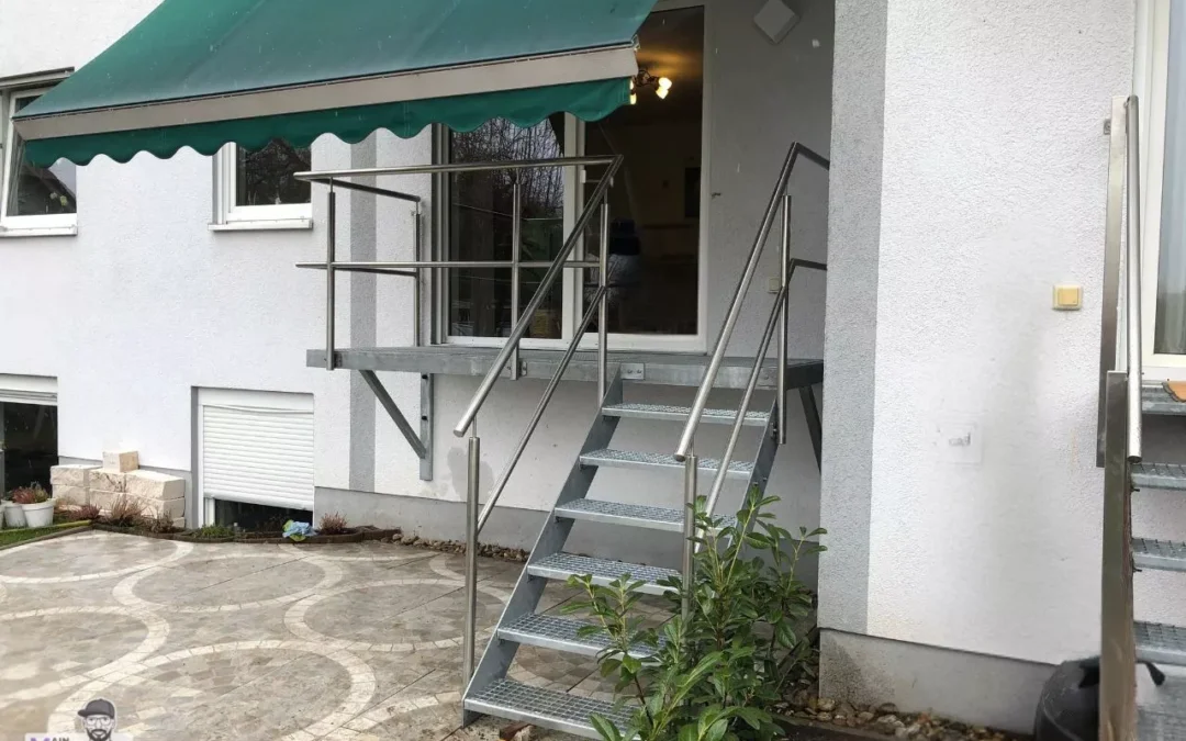 Anbaubalkon mit Stahltreppe Edelstahlgelander