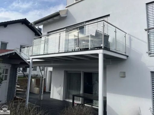 Anbaubalkon Stahl Verzinkt Pulverbeschichtet Gelaender Edelstahlpfosten Glasfuellung