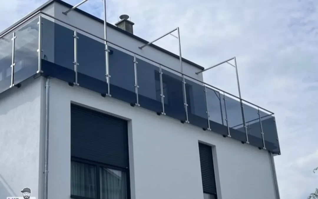 Balkongelaender mit Sichtschutz