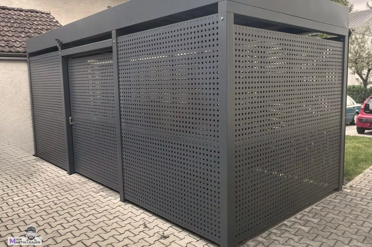 Einhausung inkl Flachdach mit Lochblech