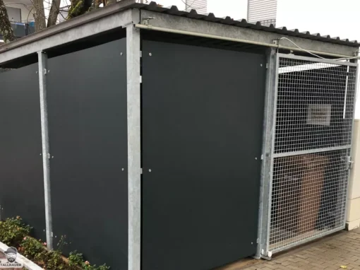 Muelltonnen Einhausung Aluminin Platten und Stahltuer