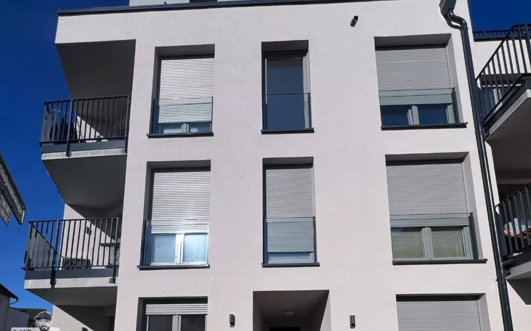 Franzoesicher Balkon Aus VSG Sicherheitsglas Mit Glasklemmenbefestigung