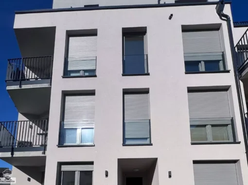 Franzoesicher Balkon Aus VSG Sicherheitsglas Mit Glasklemmenbefestigung