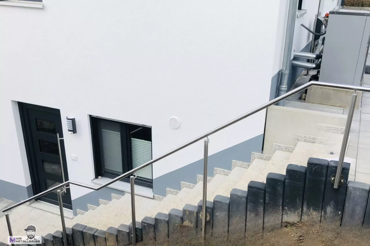 Edelstahlhandlauf mit Pfosten