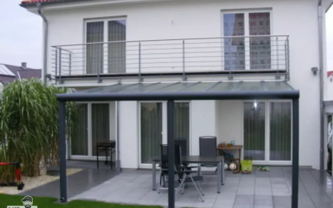 Terrassenuberdachung Aus Aluminium Mit Polycarbonat Dachplatten