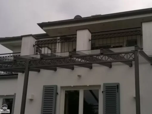 Terrassenuberdachung Aus Stahl Mit Glasdach