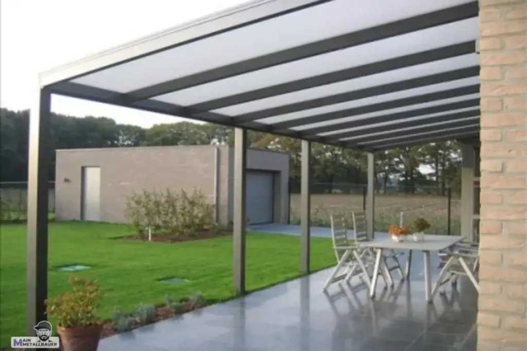 Terrassenueberdachung mit Massivplatten und Aluminium Unterbau Terrassenueberdachung mit Massivplatten und Aluminium Unterbau